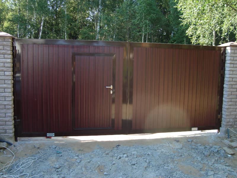 Уличные ворота DoorHan в Ульяновске с установкой