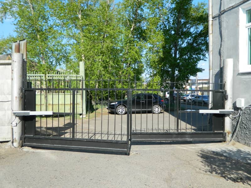 Уличные ворота DoorHan в Ульяновске с установкой