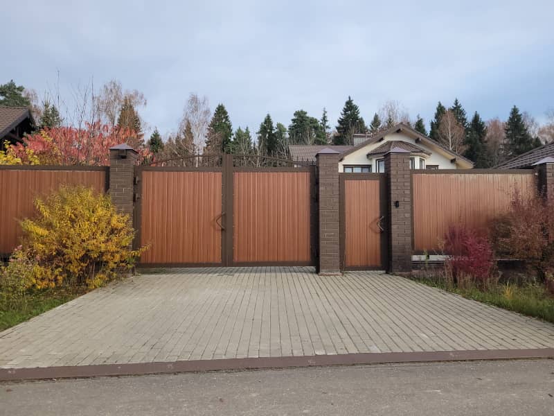 Уличные ворота DoorHan в Ульяновске с установкой